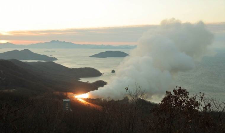 Kuzey Kore yeni tip füze motorlarını başarıyla test etti
