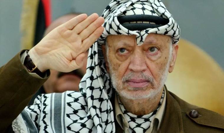 İsrail güçleri Batı Şeria’da Yaser Arafat’a ait anıtları yıktı