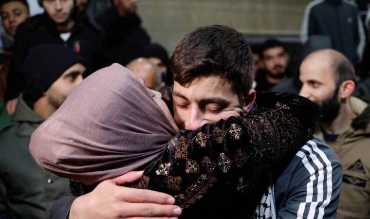 Filistinli mahkumlar, yaşadıklarını anlattı: Köpek muamelesi gördük