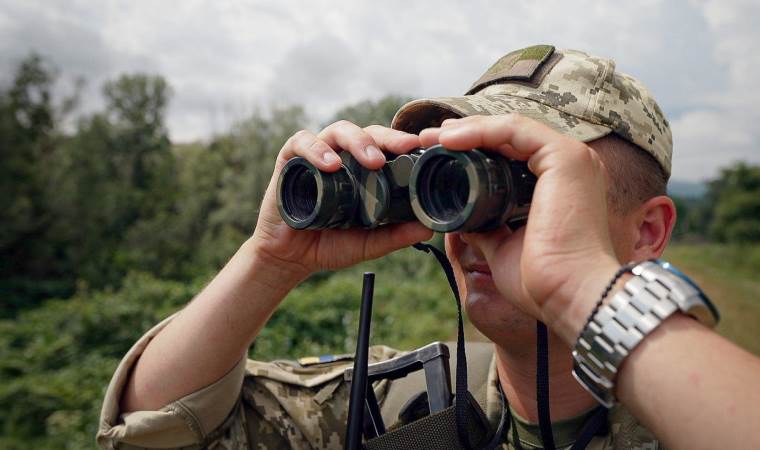 Ukrayna’da 20 bin erkek askere alınmamak için ülkeden kaçtı