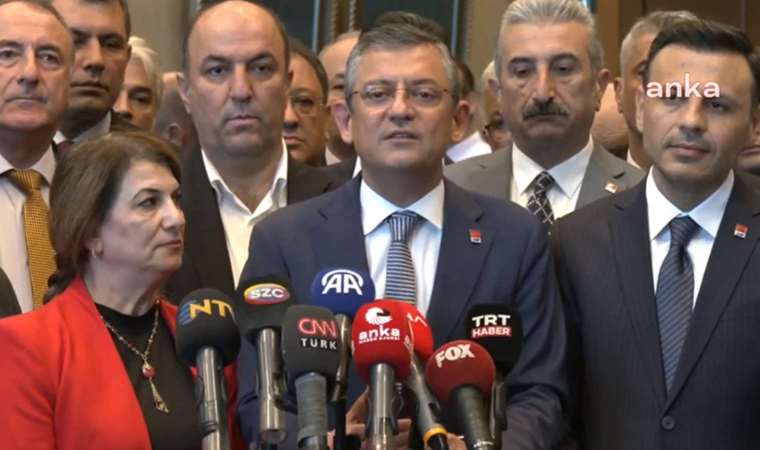 ‘Devir teslim’ olacak mı? CHP Genel Başkanı Özgür Özel’den yeni açıklama: ‘Kılıçdaroğlu’nun deneyiminden yararlanmayı sürdüreceğiz’