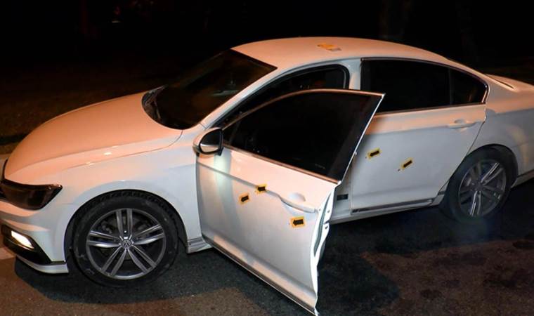 D-100’de seyir halindeki otomobile silahlı saldırı!