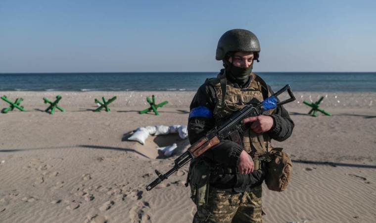 Ukrayna’dan Rusya çıkışı: Çıkarma gemilerini vurduk