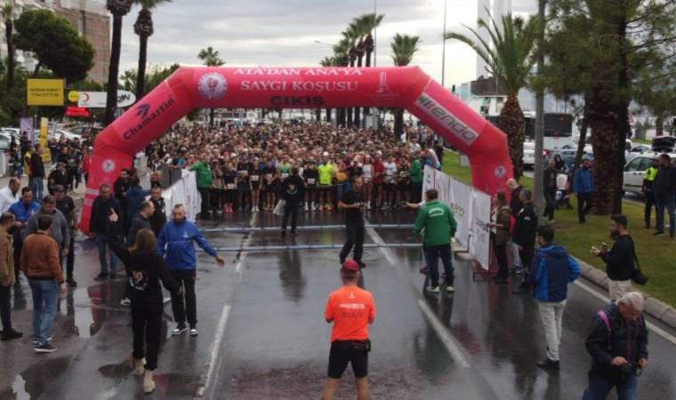 Karşıyaka tek yürek oldu, Ata’dan Ana’ya koştu