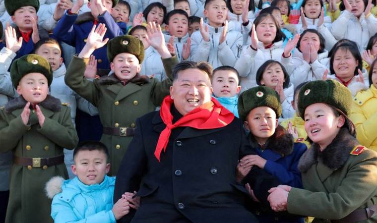 Şiir yarışmasında Kuzey Kore’yi övdü: Hapis cezası aldı!