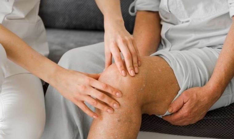 Romatizma hastalarına kış aylarında öneriler: Nelere dikkat edilmeli?