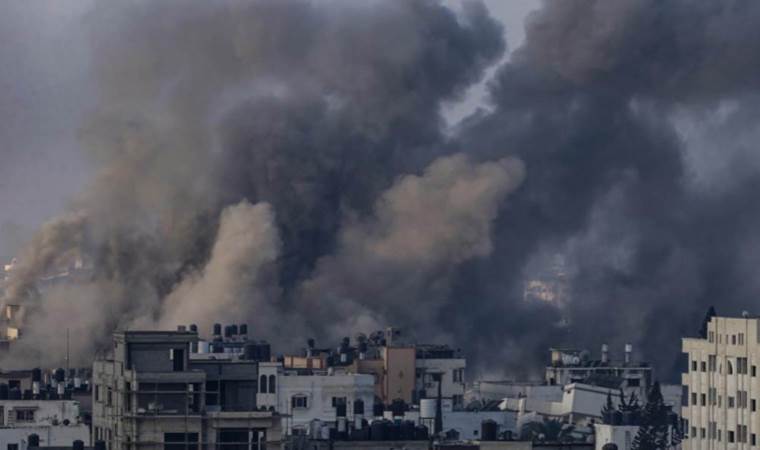 Filistin: ‘İsrail, son 3 günde 8 hastaneyi bombaladı’