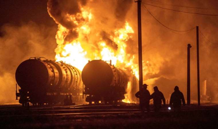 Rusya, Ukrayna’da 10 bölgeyi vurdu