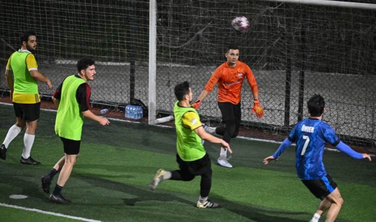 Amatör kümede takım bulamadı: Halı saha kalecisi oldu!