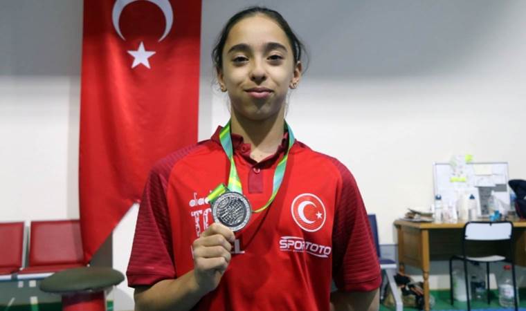 Ada Kanat, tesadüfen tanıştığı sporda dünya ikincisi oldu!