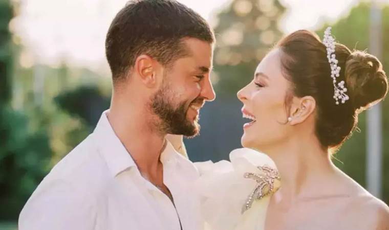 Yıldız Çağrı Atiksoy ile Berk Oktay çiftinden  güzel haber