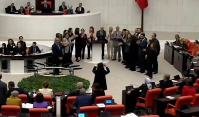 ‘Pez…ler’ diye hakaret etmişti: Özür dilemeyeceğini duyurdu, HEDEP’ten prostesto geldi!