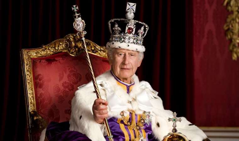 İngiltere’de 72 yıl sonra ilk ‘kral’ konuşması
