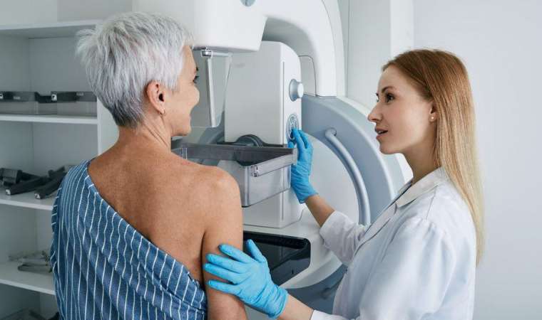 Meme kanseri riskini yüzde 50 azaltan ilaç; Anastrozol