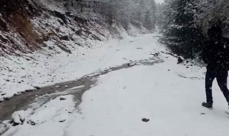 Çanakkale’nin Bayramiç ilçesi beyaza büründü