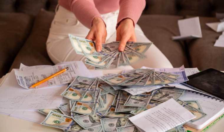 Borç alan ve asla geri vermeyen 4 burç… Borcunu ödememek için her yola başvururlar!