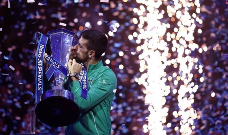 Roger Federer’i geride bıraktı: ATP Finalleri’nde şampiyon Djokovic!