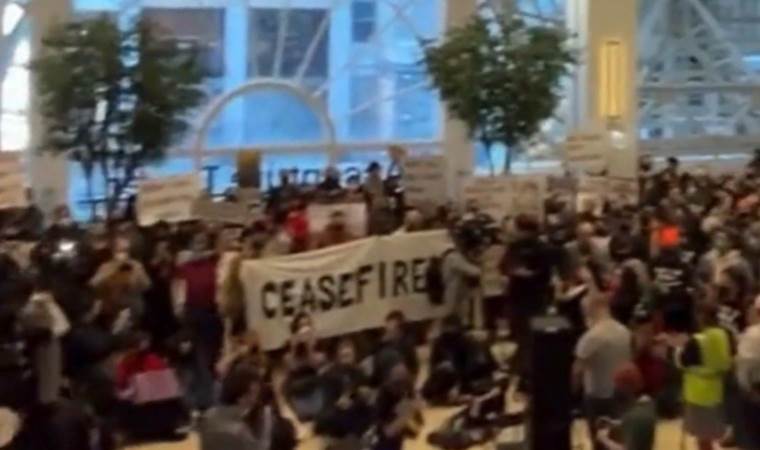 ABD’li Yahudiler İsrail’i protesto etti, Gazze için barış istedi