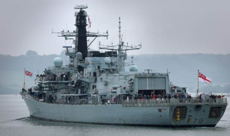 İngiliz Deniz Kuvvetleri envanterindeki fırkateynlerin satın alınma olasılığı tepki çekti: Kaynak boşa harcanır
