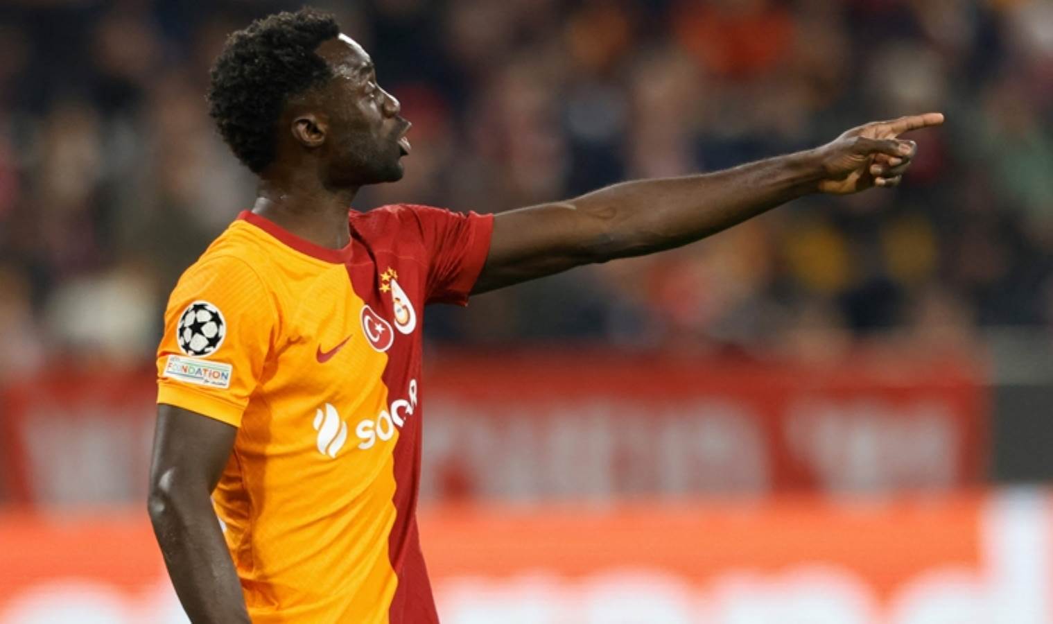 Galatasaraylı Davinson Sanchez'den transfer itirafı: 'Falcao'nun beni uyardığı ilk şey...'