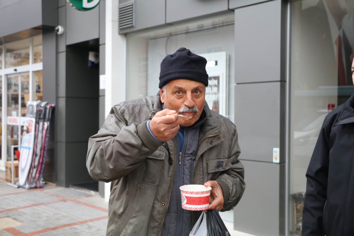 'Dünyanın en kötü 100 yemeği' arasında gösterilmişti: Rize Ülkü Ocakları'ndan 'karalahana çorbası' tepkisi