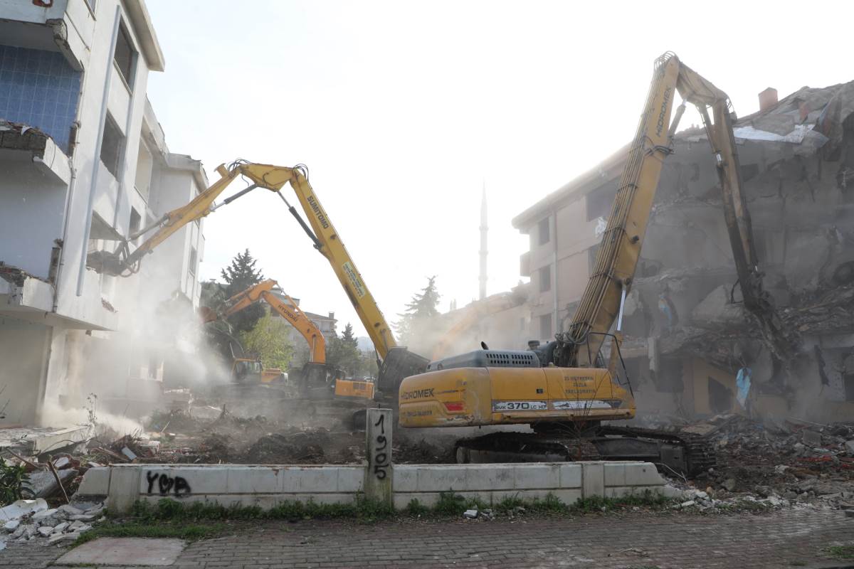 Deprem Uzmanı Prof. Dr. Şükrü Ersoy'dan 'Marmara depremi'ne ilişkin açıklama: 'Altından kalkamayız'