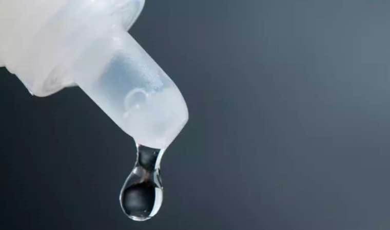 Üç yaşındaki çocuk ilaç eksikliğinden dolayı görme yetisini kaybetme riskiyle karşı karşıya