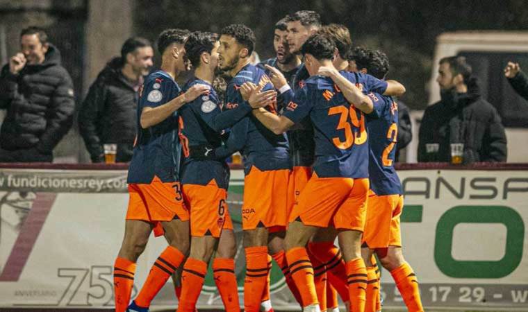 Cenk Özkaçarlı Valencia deplasmanda turu atladı