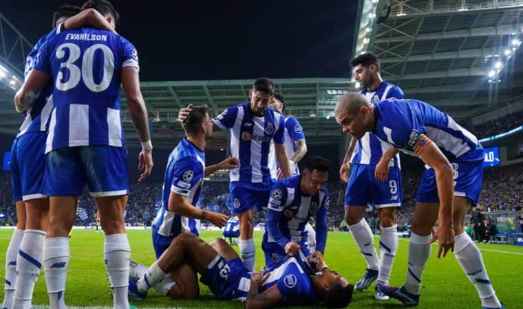 Porto 5 golle turu aldı!