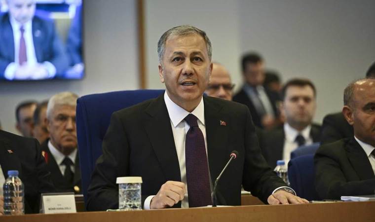 Ali Yerlikaya duyurdu… 32 ilde Kahramanlar-34 operasyonu, 304 gözaltı!