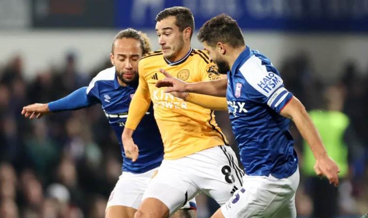 Yunus Akgünlü Leicester, 3 puanı elinden son anda kaçırdı!