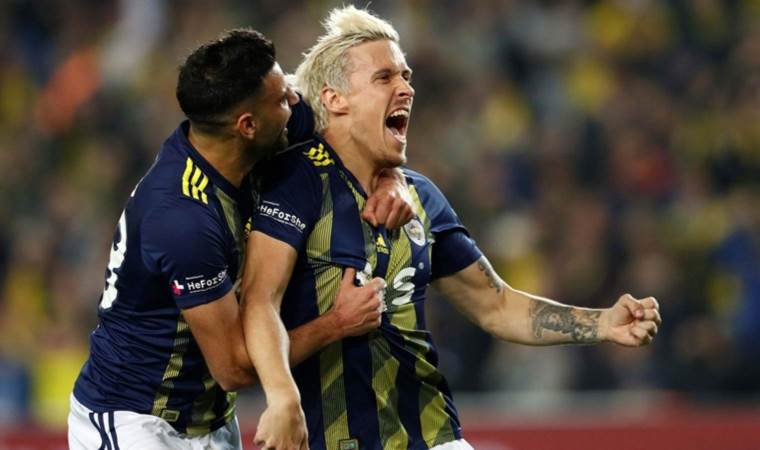 Eski Fenerbahçeliden emeklilik kararı! Sosyal medyadan açıkladı!