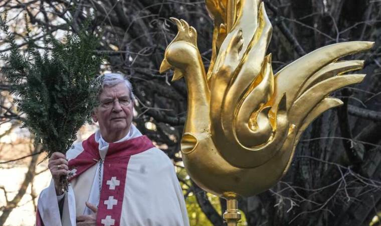 Notre Dame’ın tarihi simgelerinden biri geri döndü