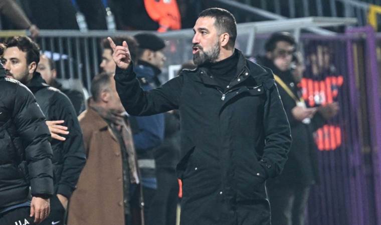 Tribünden Seçil Erzan tezahüratı yapıldı: Arda Turan tepki gösterdi!