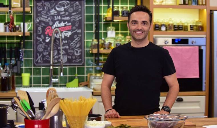 Ünlü şefin başı dolandırıcılarla dertte: ‘Para ver, düşeyim yakandan’