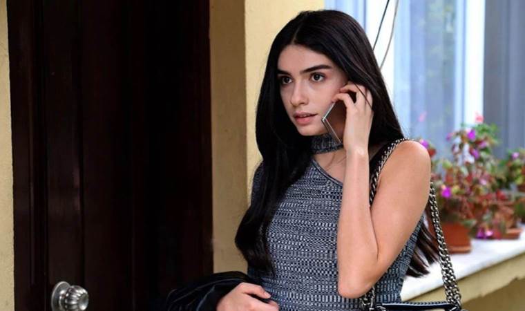 Hazar Ergüçlü, Farah Zeynep Abdullah’ın eski sevgilisi Efe Çelik ile birlikte