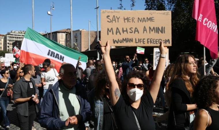 ‘Çok gizli belgeler’ ortaya çıktı: İranlı kadınlar mobil mahkemelerde yargılanabilir