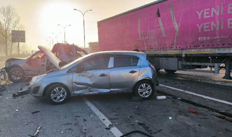 6 araç birbirine girdi… Kazada 4 kişi yaralandı!