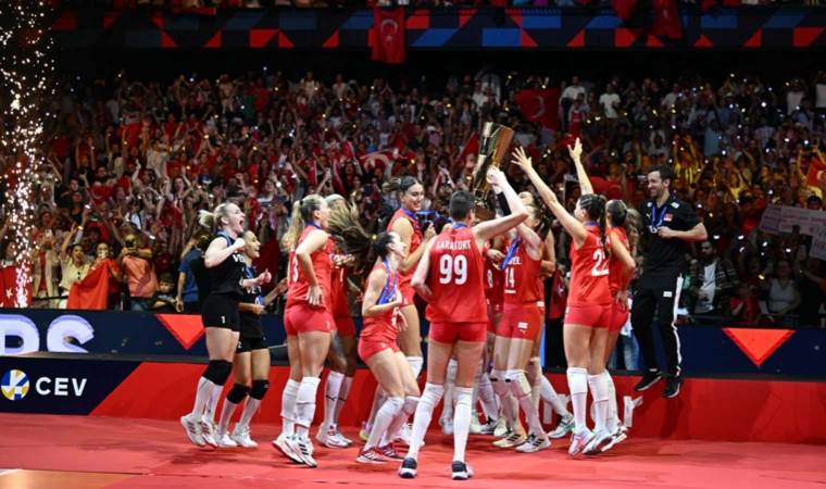 Cumhuriyet’in 100. yılında voleybola Türk damgası!