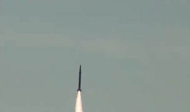 Pakistan, yeni füze sistemini test etti