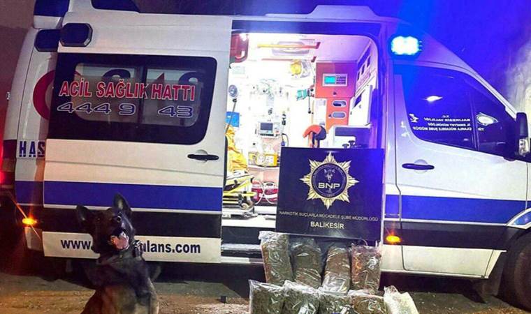 ‘Ambulanstaki’ 9 kilo uyuşturucuya 3 tutuklama