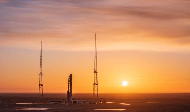 Çin’den uzay hamlesi: 3 uydu fırlattı
