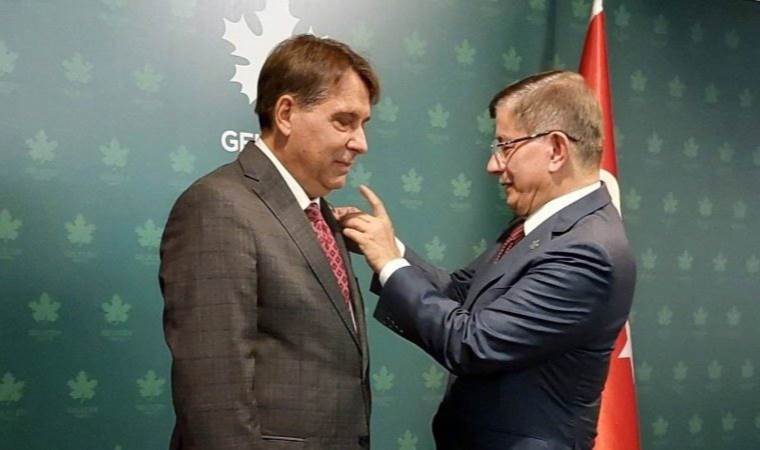 Davutoğlu’nun danışmanı CHP’den aday adayı oldu