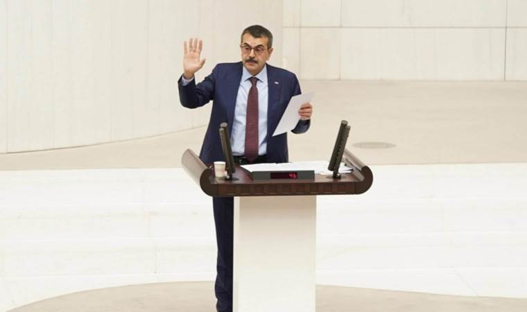 ‘Tarikat ve cemaatlerle protokol yapmaya devam edeceğiz’ demişti: Mülkiye 68 Kuşağı’ndan Yusuf Tekin’e istifa çağrısı