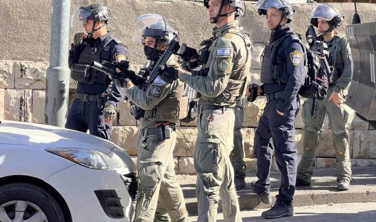 Mescid-i Aksa çevresinde Fiilistinlilere biber gazıyla müdahale!