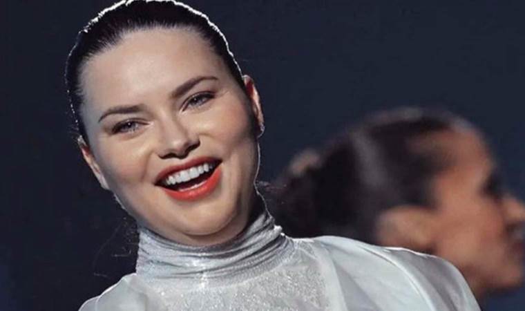 Adriana Lima, yüzündeki değişim hakkında konuştu: ‘Kimse için kendimi değiştirmeyeceğim’