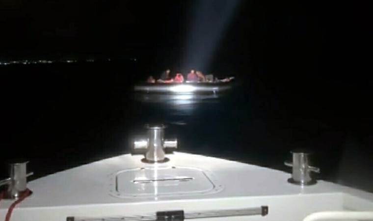 Sürüklenen bottaki 39 kaçak göçmen kurtarıldı!