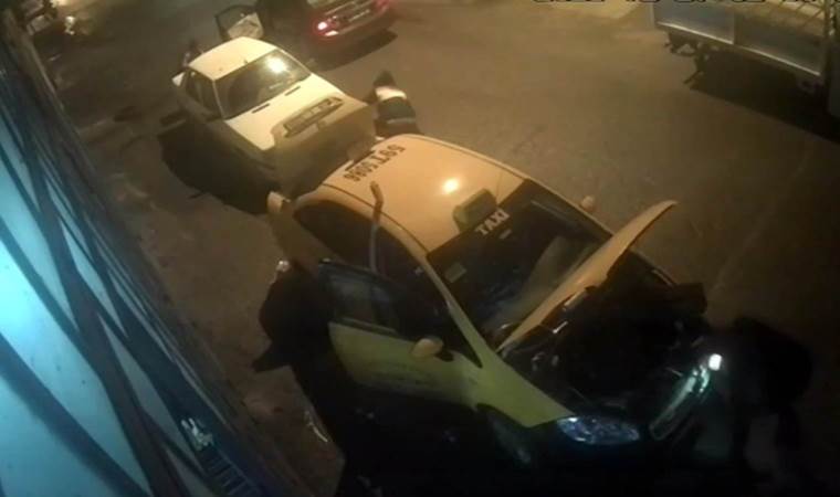 Oto tamirci önünde silahlı çatışma: 5 yaralı