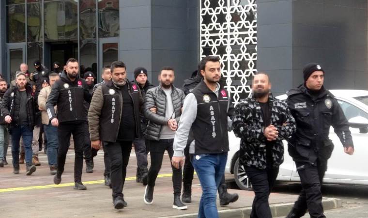 İş yeri önünde bıçaklanan şahıs hayatını kaybetti