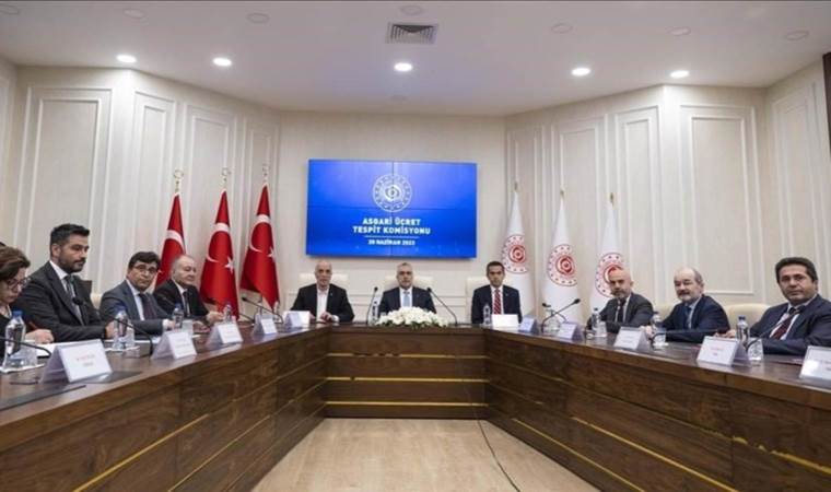 Son Dakika… Asgari ücret ne kadar olacak? Asgari ücrette ilk toplantı başladı: İşçi ve işveren hükümet aynı masada!